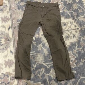 Magellan Outdoors Men's Tan Chinos